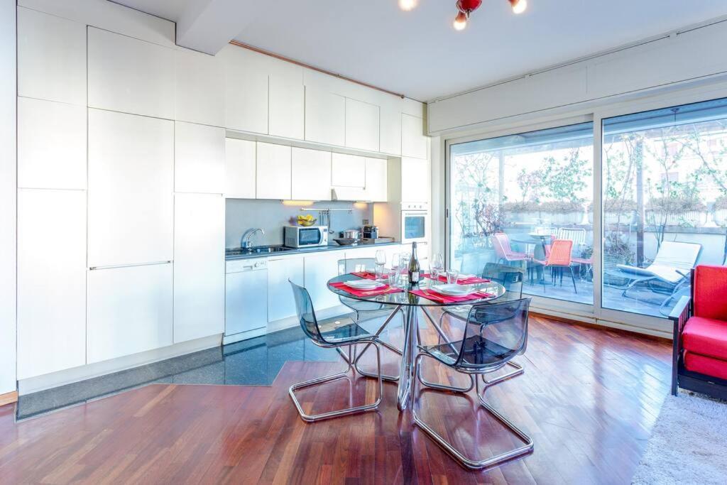 Duomo 10 Min Luxury • Terrazzo • Wi-Fi • Netflix Apartment Milan Exterior photo