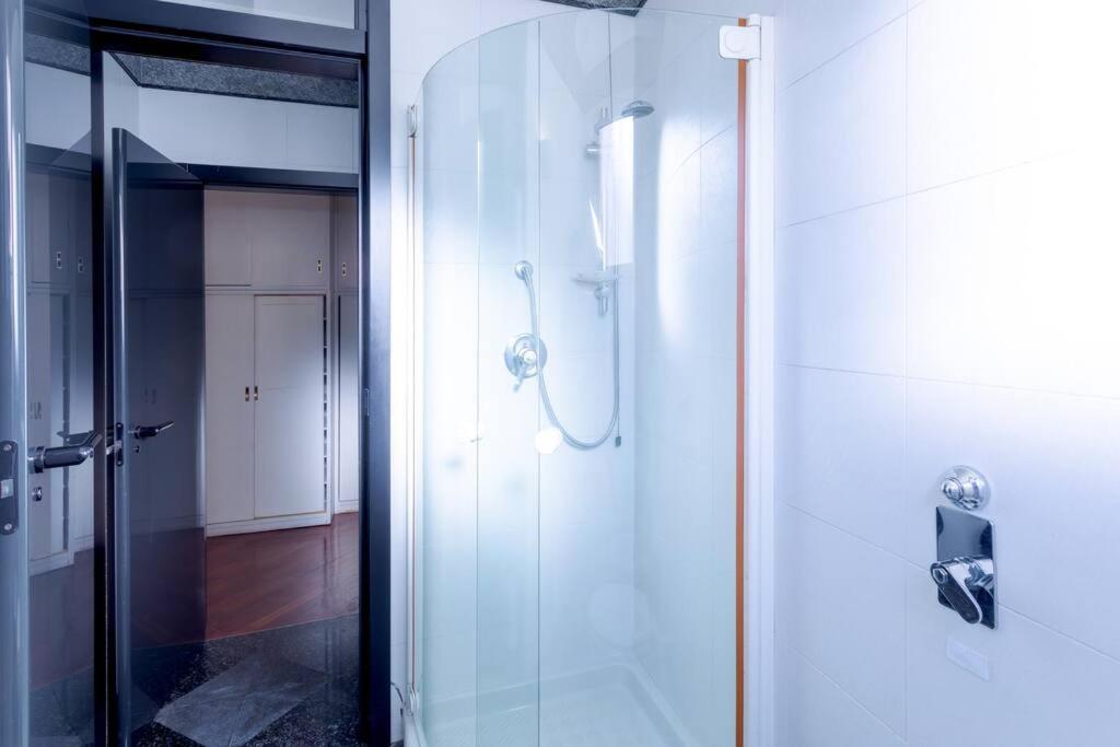 Duomo 10 Min Luxury • Terrazzo • Wi-Fi • Netflix Apartment Milan Exterior photo