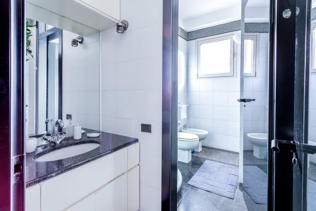 Duomo 10 Min Luxury • Terrazzo • Wi-Fi • Netflix Apartment Milan Exterior photo